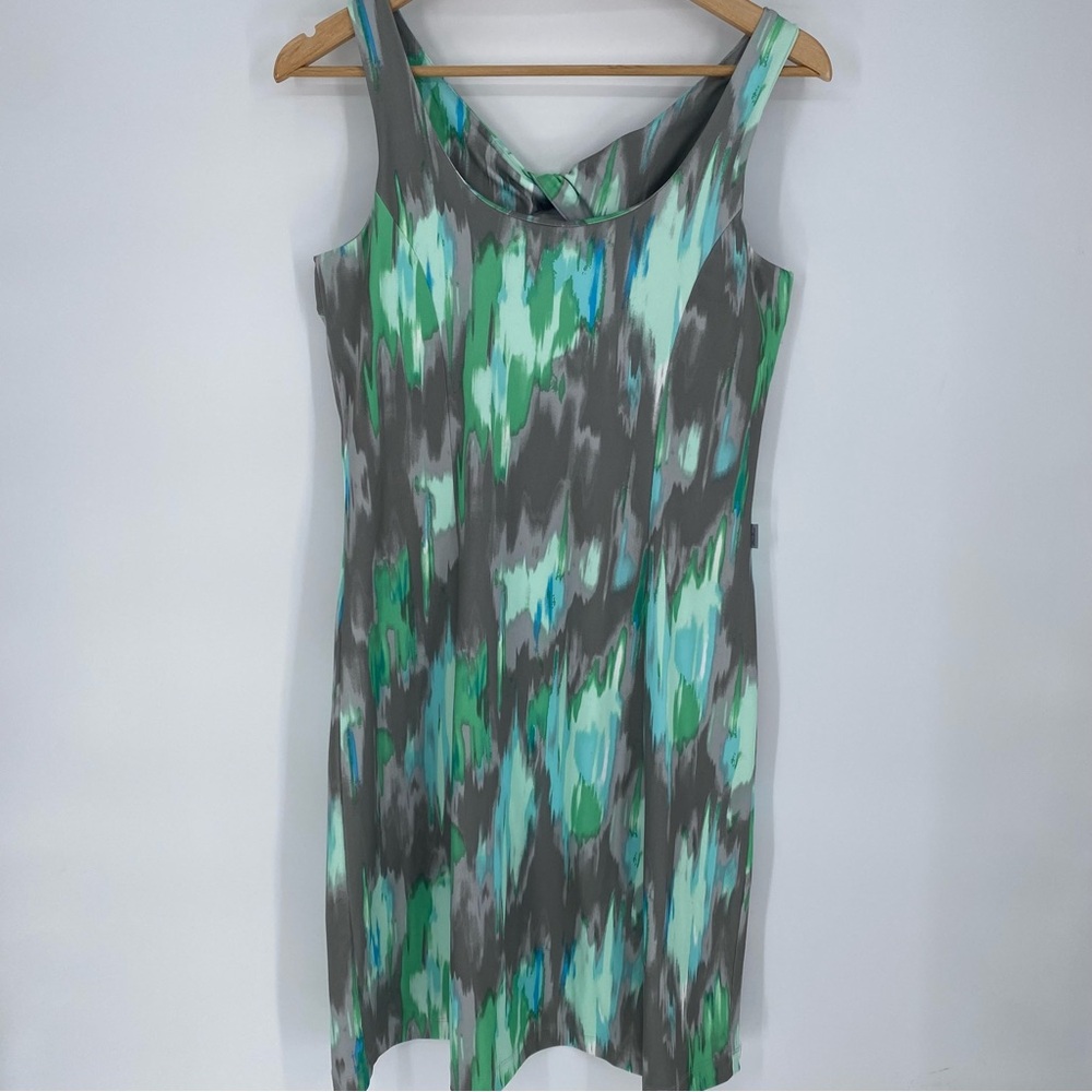 Columbia Dress Women’s Small Green and Gray Outdoor Gorpcore Hiking Built In Bra